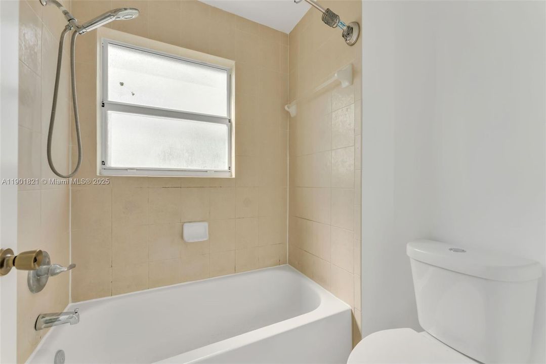 For Sale: $278,000 (3 beds, 2 baths, 1509 Square Feet)