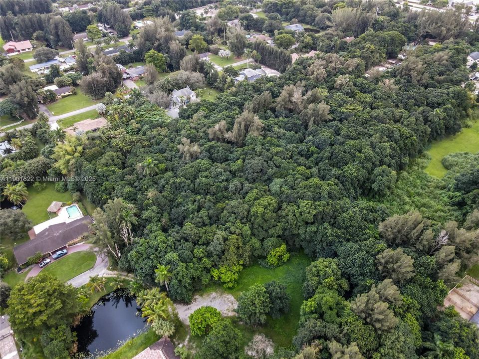 For Sale: $1,400,000 (2.00 acres)