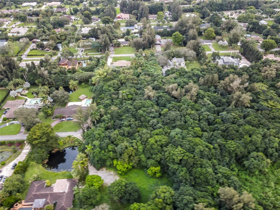 For Sale: $1,400,000 (2.00 acres)