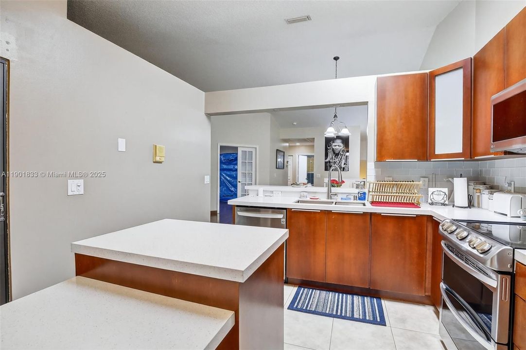 For Sale: $399,987 (3 beds, 2 baths, 1760 Square Feet)