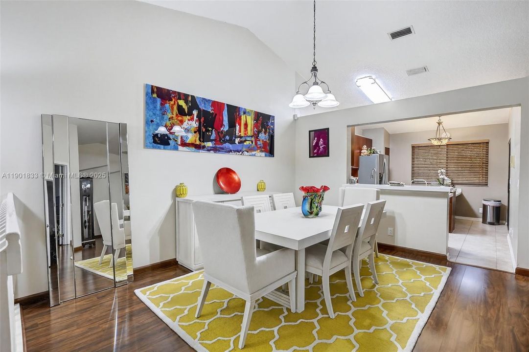 For Sale: $399,987 (3 beds, 2 baths, 1760 Square Feet)