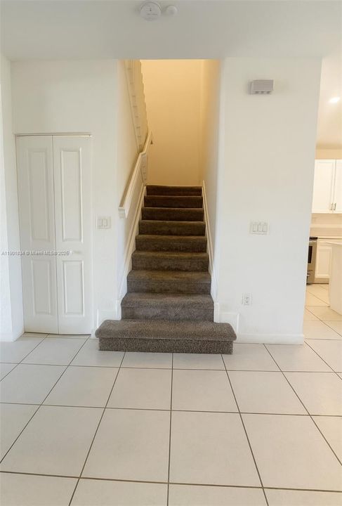 For Rent: $2,500 (3 beds, 2 baths, 1483 Square Feet)