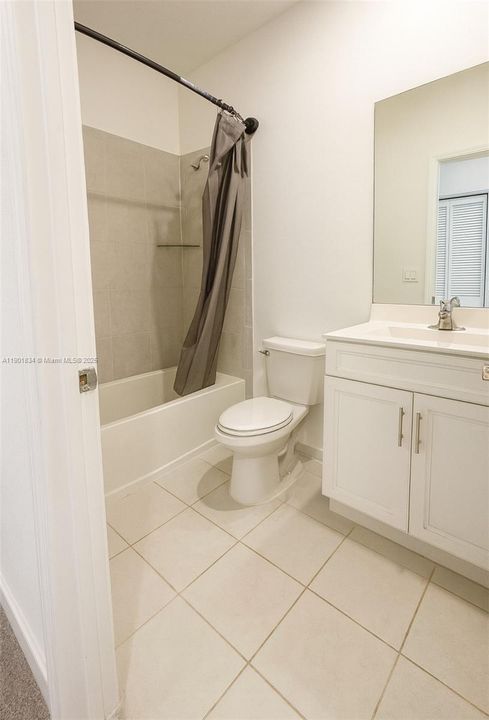 For Rent: $2,500 (3 beds, 2 baths, 1483 Square Feet)