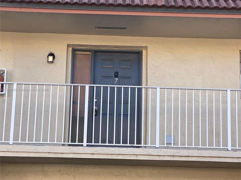 For Sale: $200,000 (3 beds, 2 baths, 1440 Square Feet)