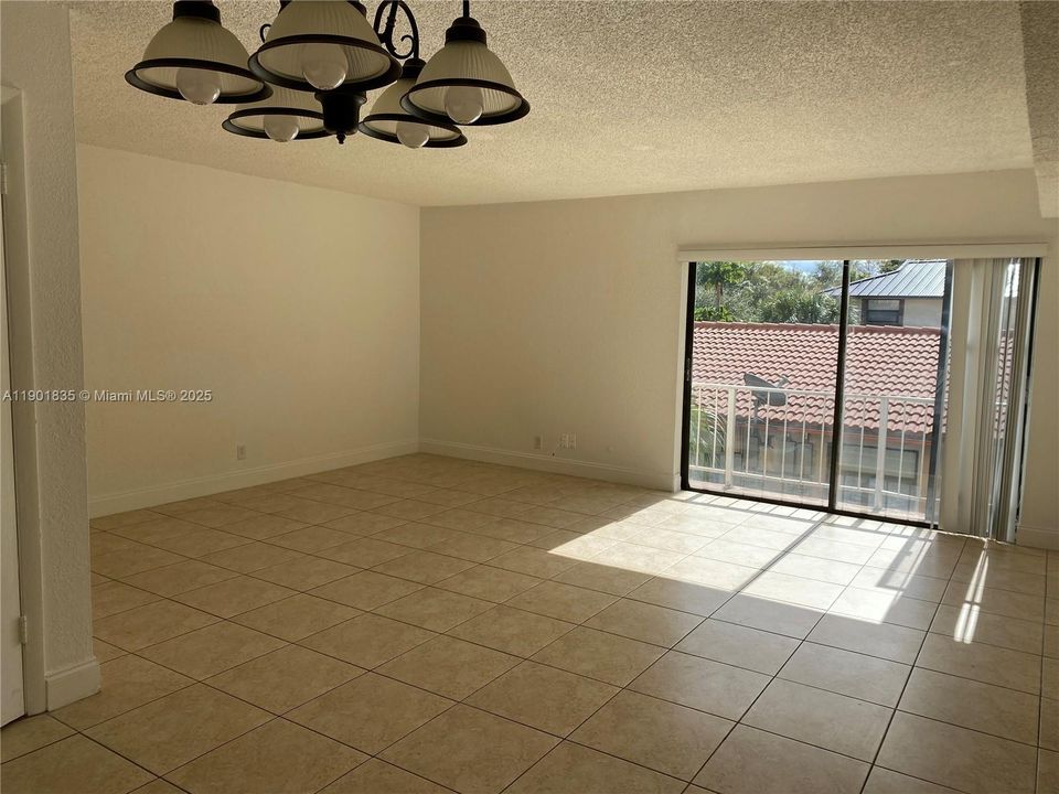 For Sale: $200,000 (3 beds, 2 baths, 1440 Square Feet)