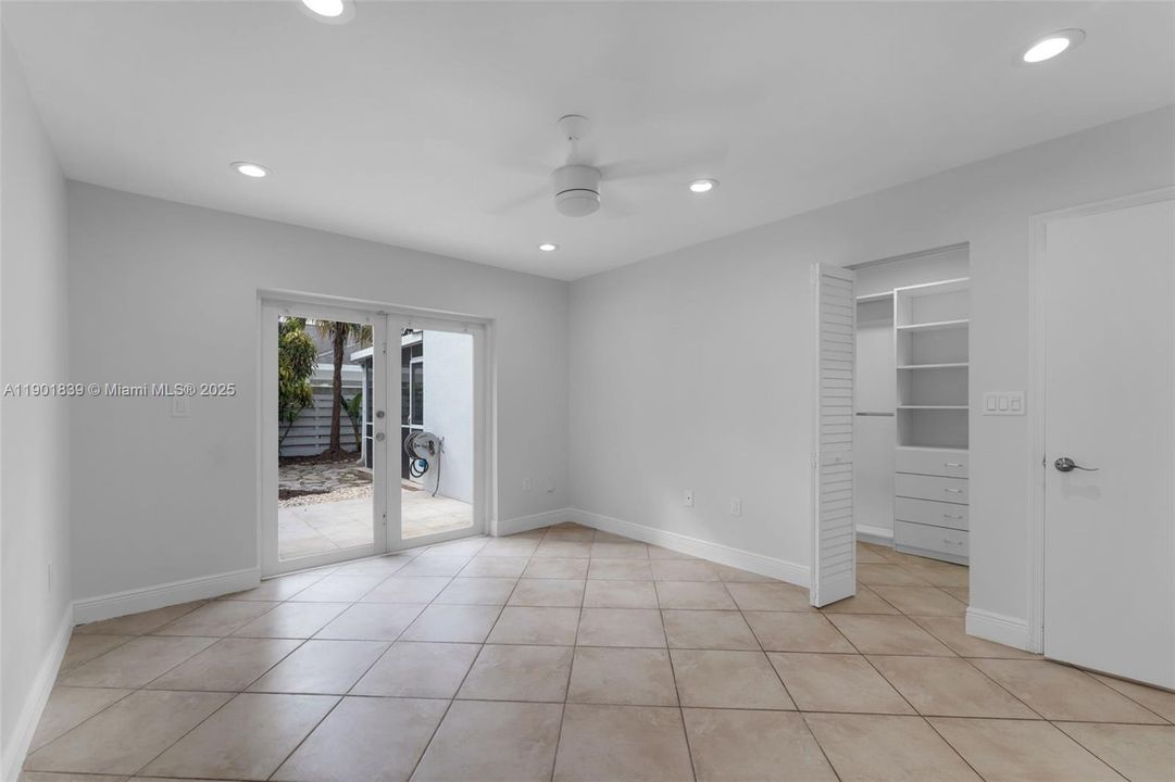 Active With Contract: $545,000 (3 beds, 2 baths, 1281 Square Feet)