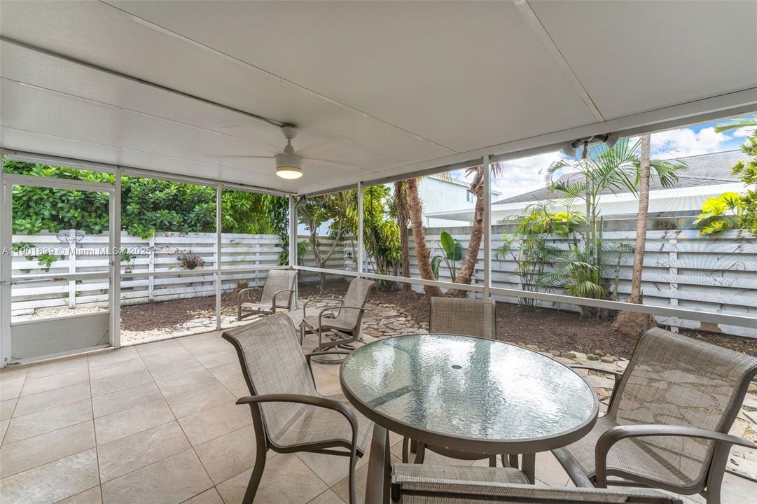 Active With Contract: $545,000 (3 beds, 2 baths, 1281 Square Feet)