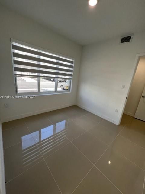 For Sale: $414,500 (4 beds, 3 baths, 1398 Square Feet)