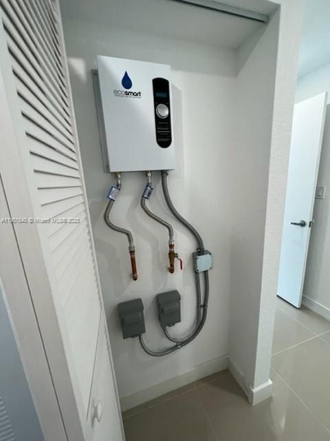 For Sale: $414,500 (4 beds, 3 baths, 1398 Square Feet)