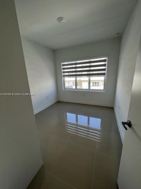 For Sale: $414,500 (4 beds, 3 baths, 1398 Square Feet)