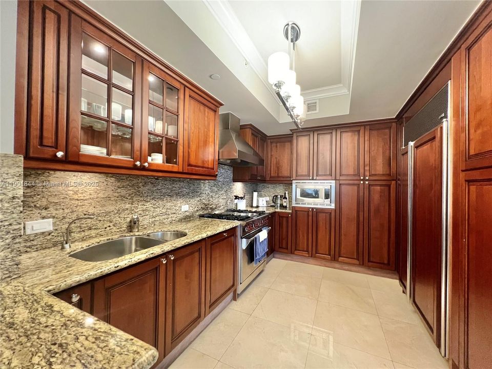 В аренду: $25,000 (3 спален, 3 ванн, 2214 Квадратных фут)