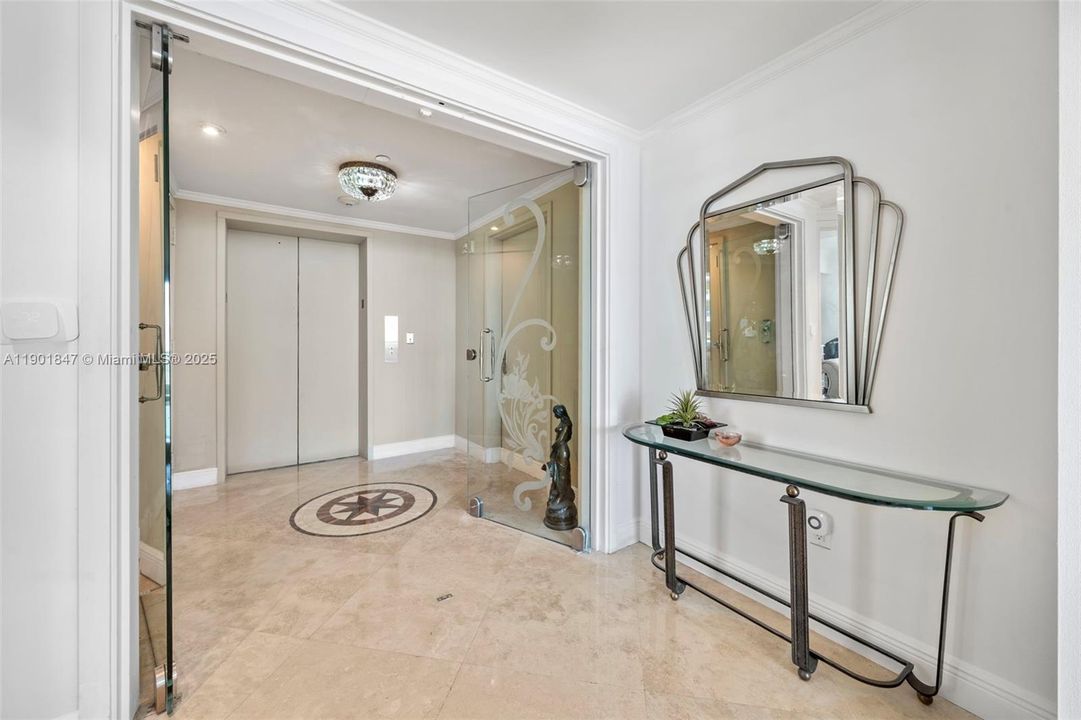 Active With Contract: $1,275,000 (2 beds, 2 baths, 1529 Square Feet)