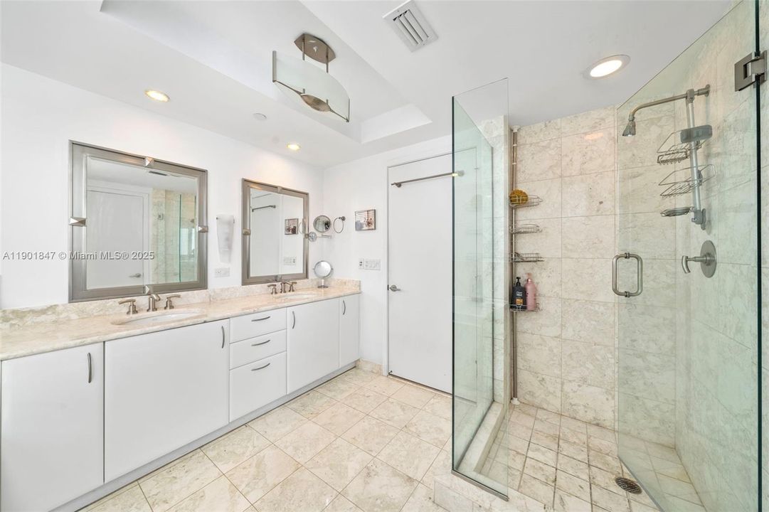 Active With Contract: $1,275,000 (2 beds, 2 baths, 1529 Square Feet)