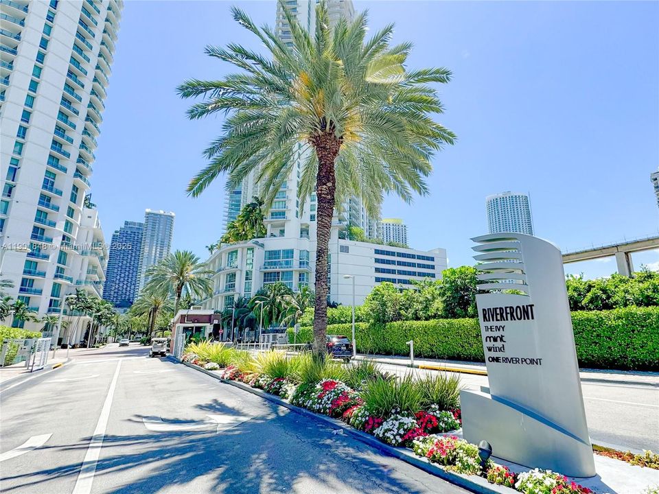 Recently Rented: $3,700 (2 beds, 2 baths, 1093 Square Feet)