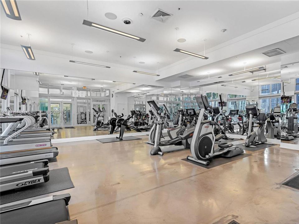 Recently Rented: $3,700 (2 beds, 2 baths, 1093 Square Feet)