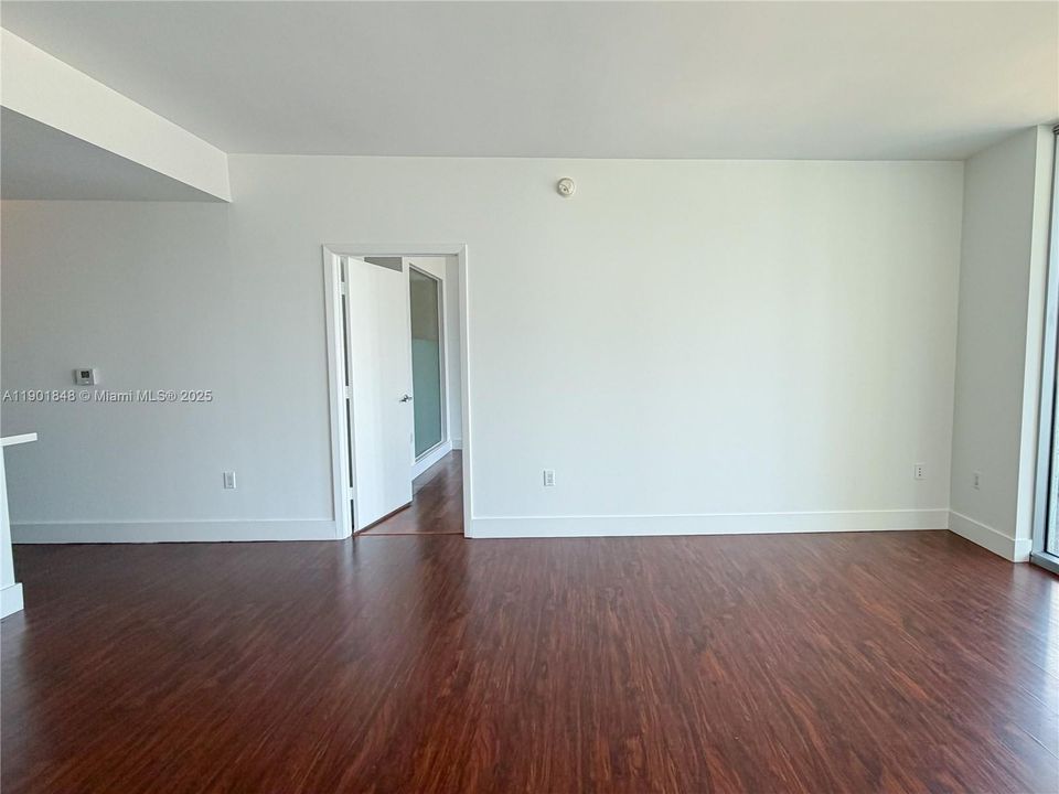 Recently Rented: $3,700 (2 beds, 2 baths, 1093 Square Feet)