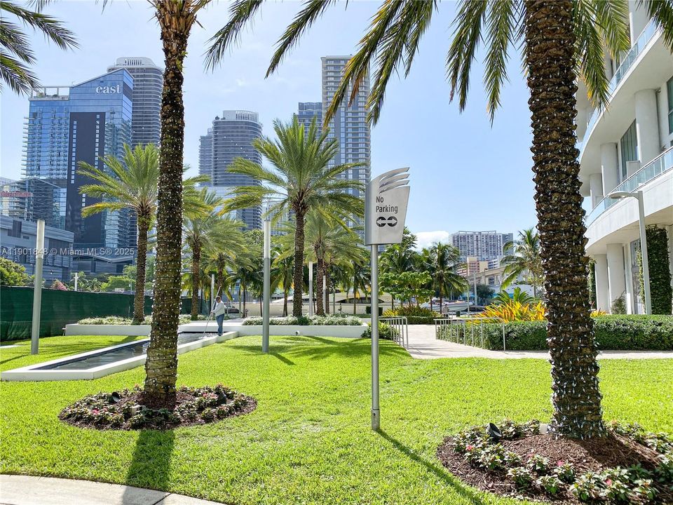 Recently Rented: $3,700 (2 beds, 2 baths, 1093 Square Feet)