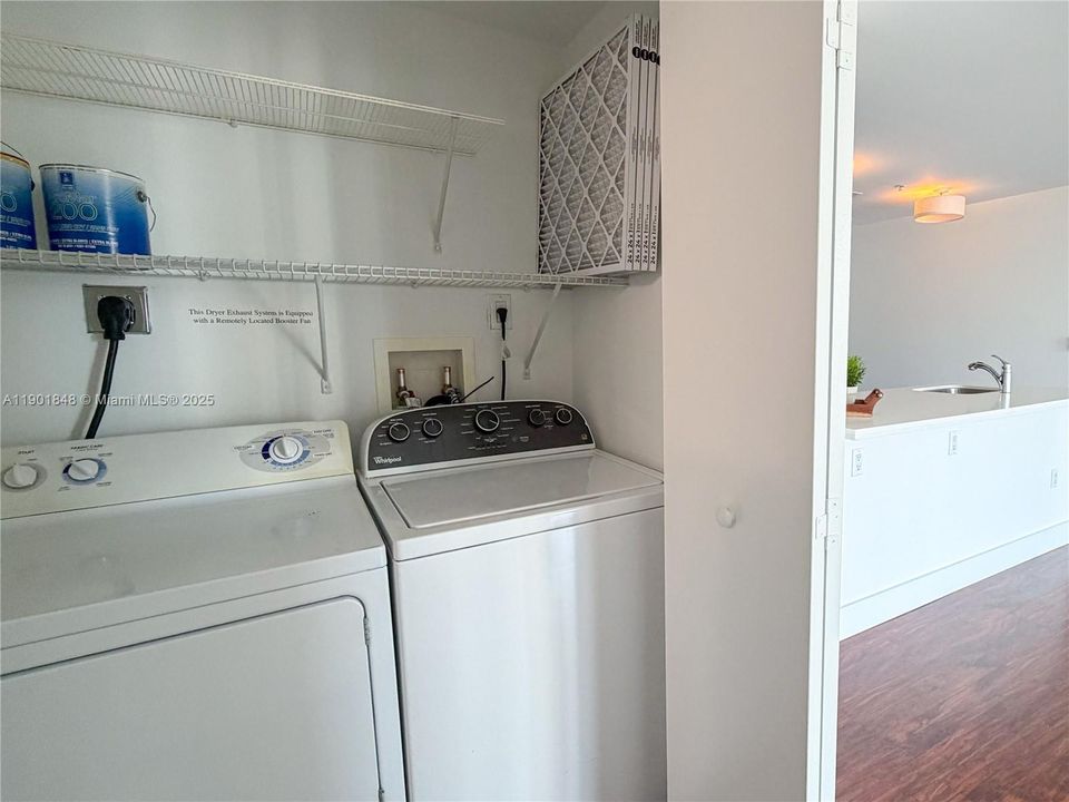 Recently Rented: $3,700 (2 beds, 2 baths, 1093 Square Feet)