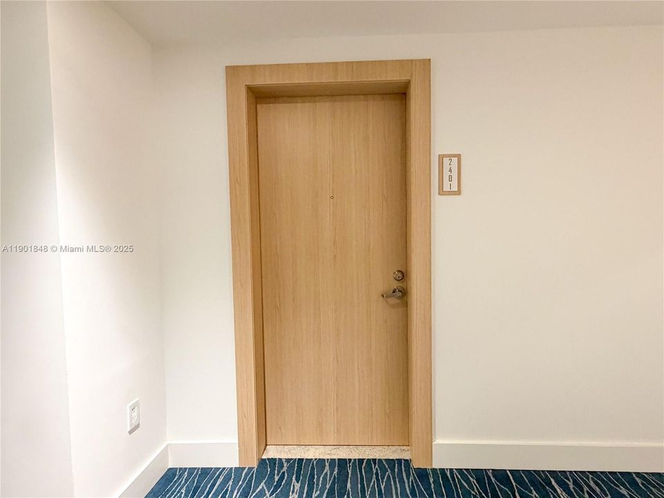 Recently Rented: $3,700 (2 beds, 2 baths, 1093 Square Feet)