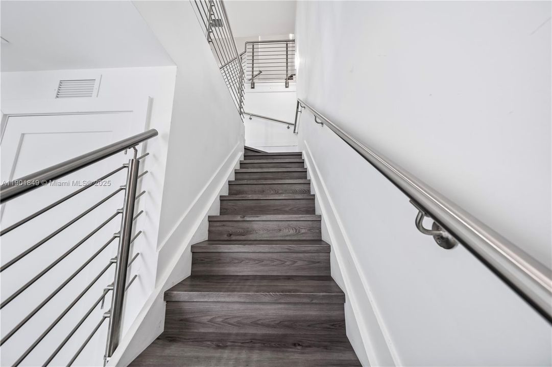 For Sale: $875,000 (4 beds, 3 baths, 2335 Square Feet)