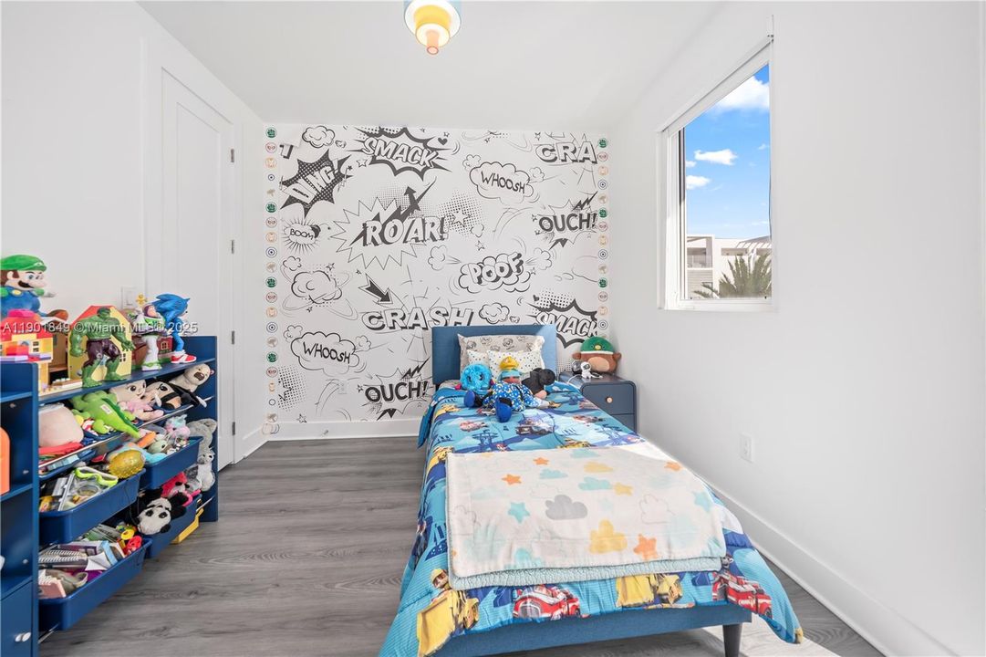 For Sale: $875,000 (4 beds, 3 baths, 2335 Square Feet)