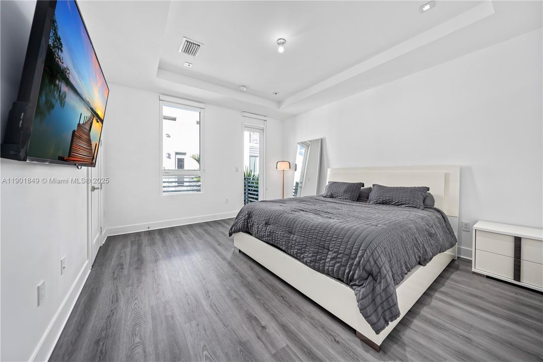 For Sale: $875,000 (4 beds, 3 baths, 2335 Square Feet)