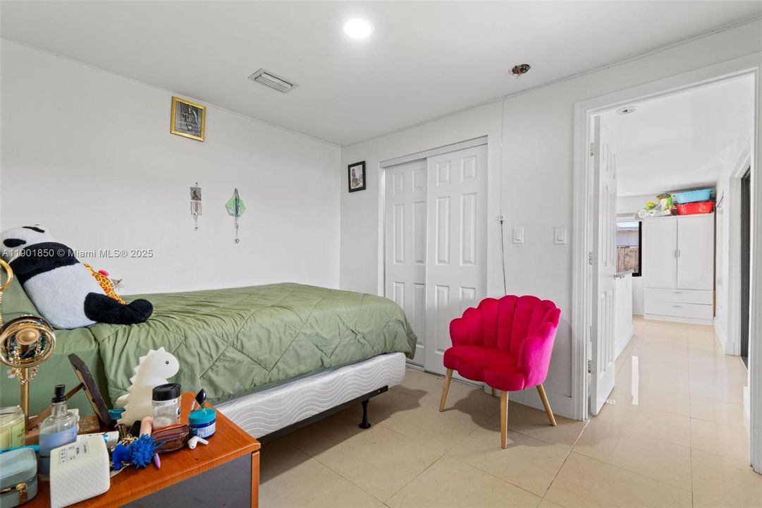 For Sale: $600,000 (3 beds, 2 baths, 1740 Square Feet)