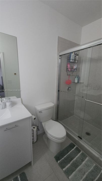 Recently Rented: $3,000 (3 beds, 2 baths, 1483 Square Feet)