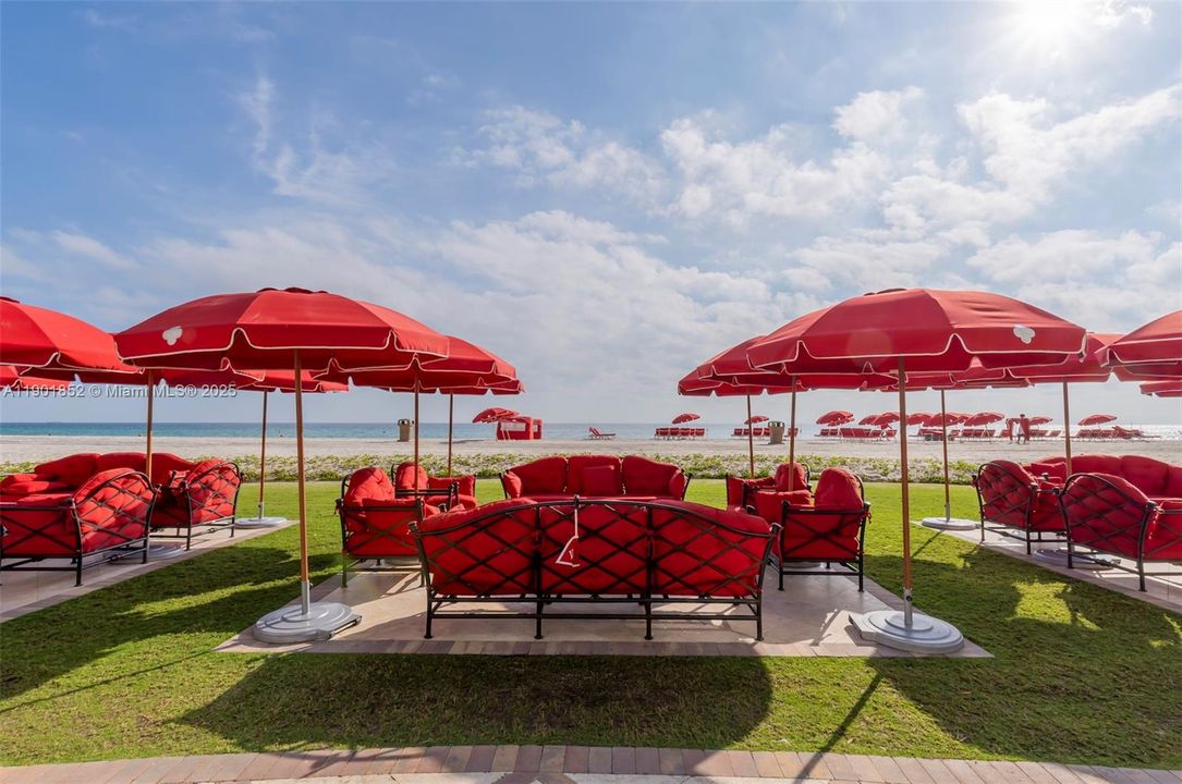 For Sale: $3,450,000 (3 beds, 3 baths, 2214 Square Feet)