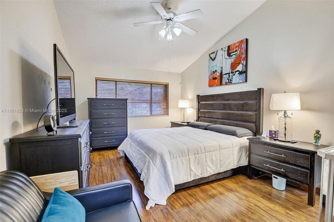 For Rent: $3,300 (3 beds, 2 baths, 1760 Square Feet)