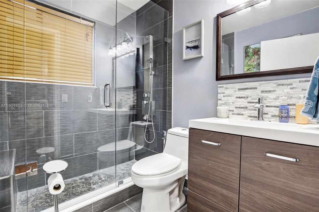 For Rent: $3,300 (3 beds, 2 baths, 1760 Square Feet)