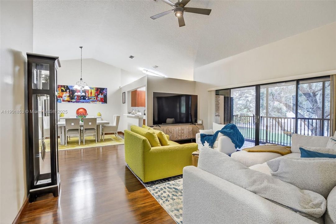 For Rent: $3,300 (3 beds, 2 baths, 1760 Square Feet)