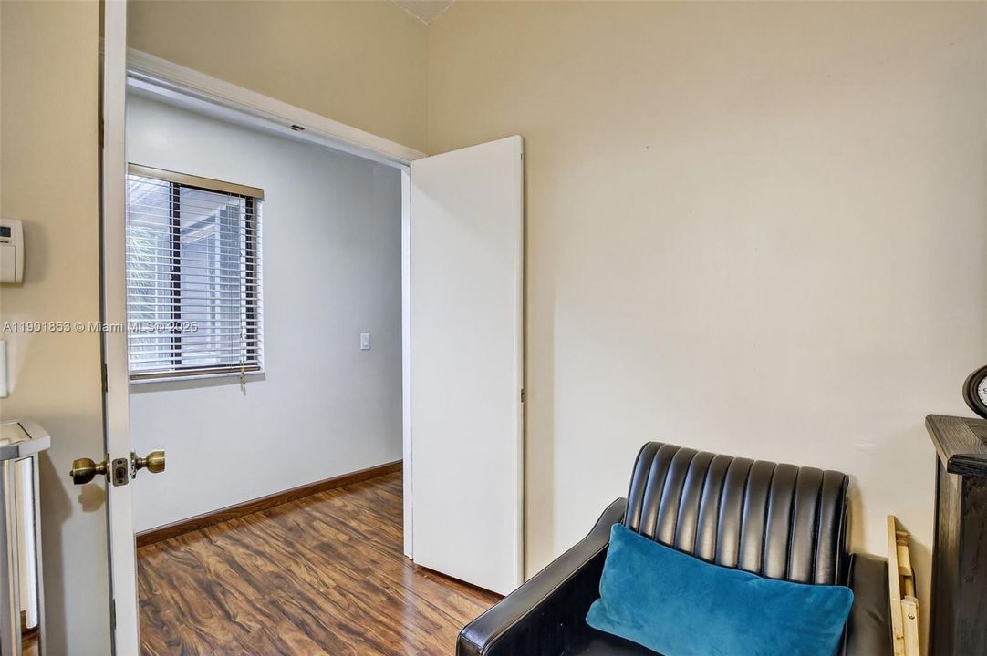 For Rent: $3,300 (3 beds, 2 baths, 1760 Square Feet)