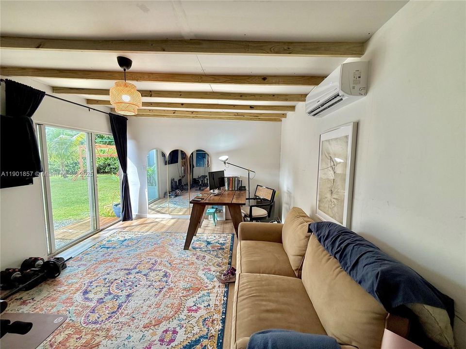 For Sale: $679,000 (3 beds, 2 baths, 1594 Square Feet)