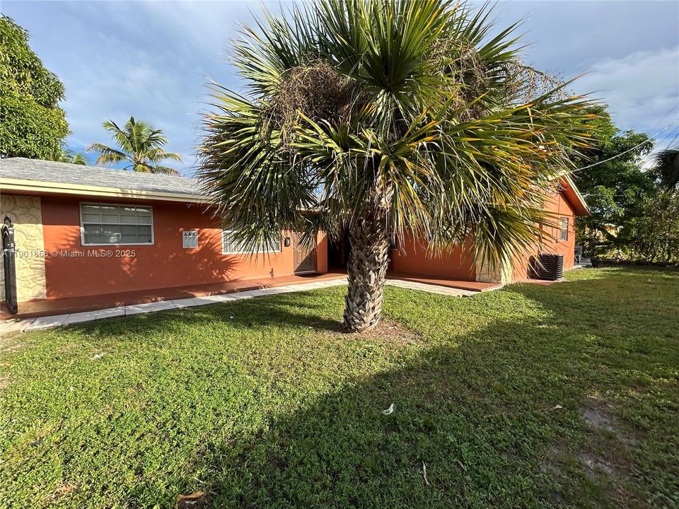 For Rent: $1,375 (1 beds, 1 baths, 600 Square Feet)