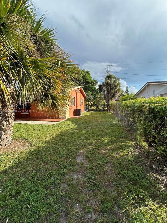 For Rent: $1,375 (1 beds, 1 baths, 600 Square Feet)