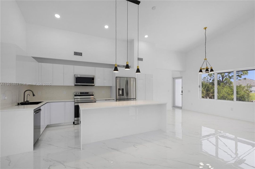 For Sale: $799,900 (4 beds, 3 baths, 2295 Square Feet)