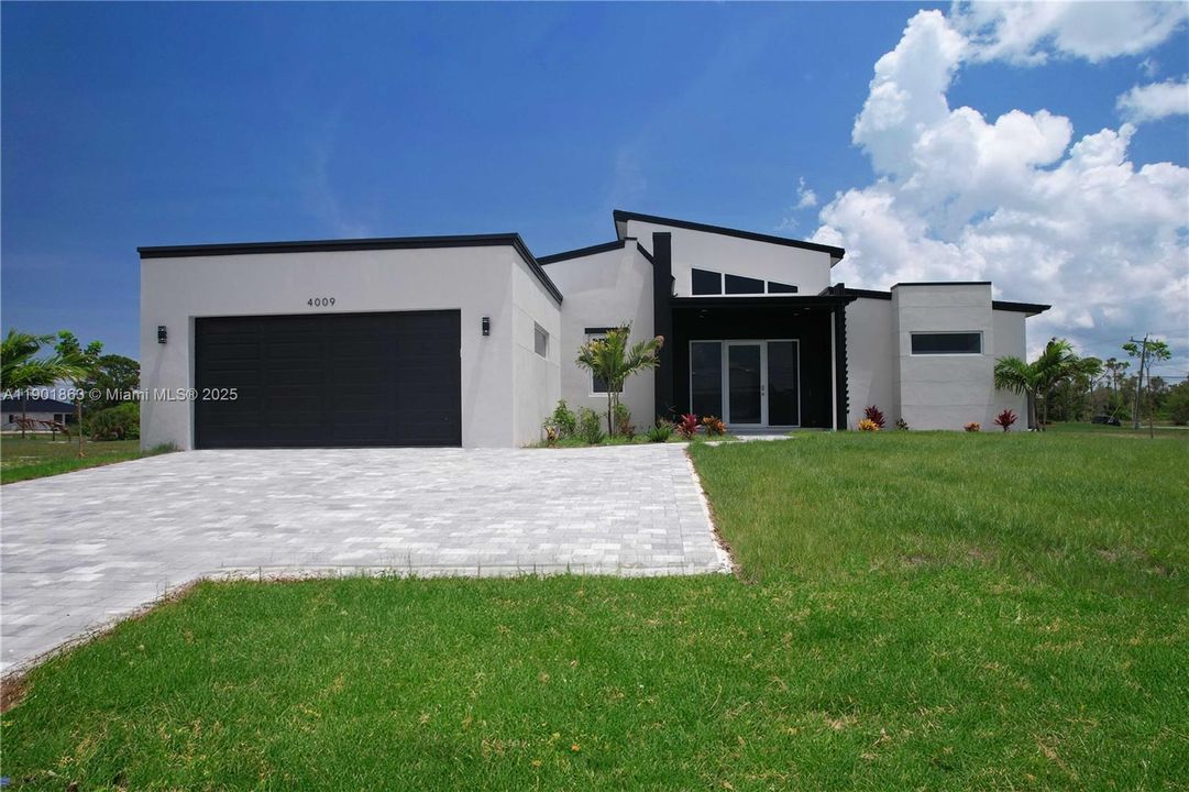 For Sale: $799,900 (4 beds, 3 baths, 2295 Square Feet)