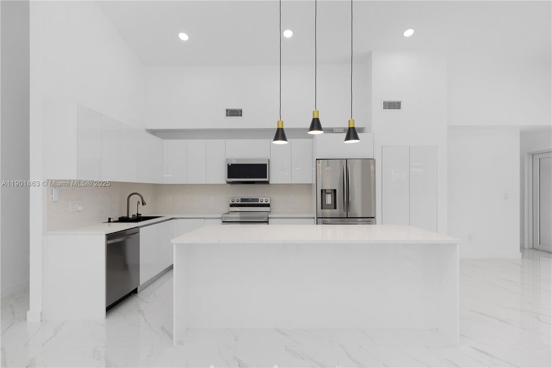 For Sale: $799,900 (4 beds, 3 baths, 2295 Square Feet)