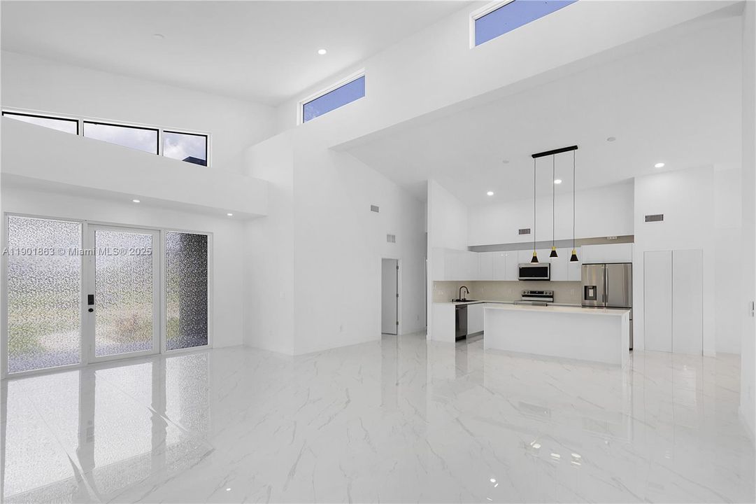 For Sale: $799,900 (4 beds, 3 baths, 2295 Square Feet)