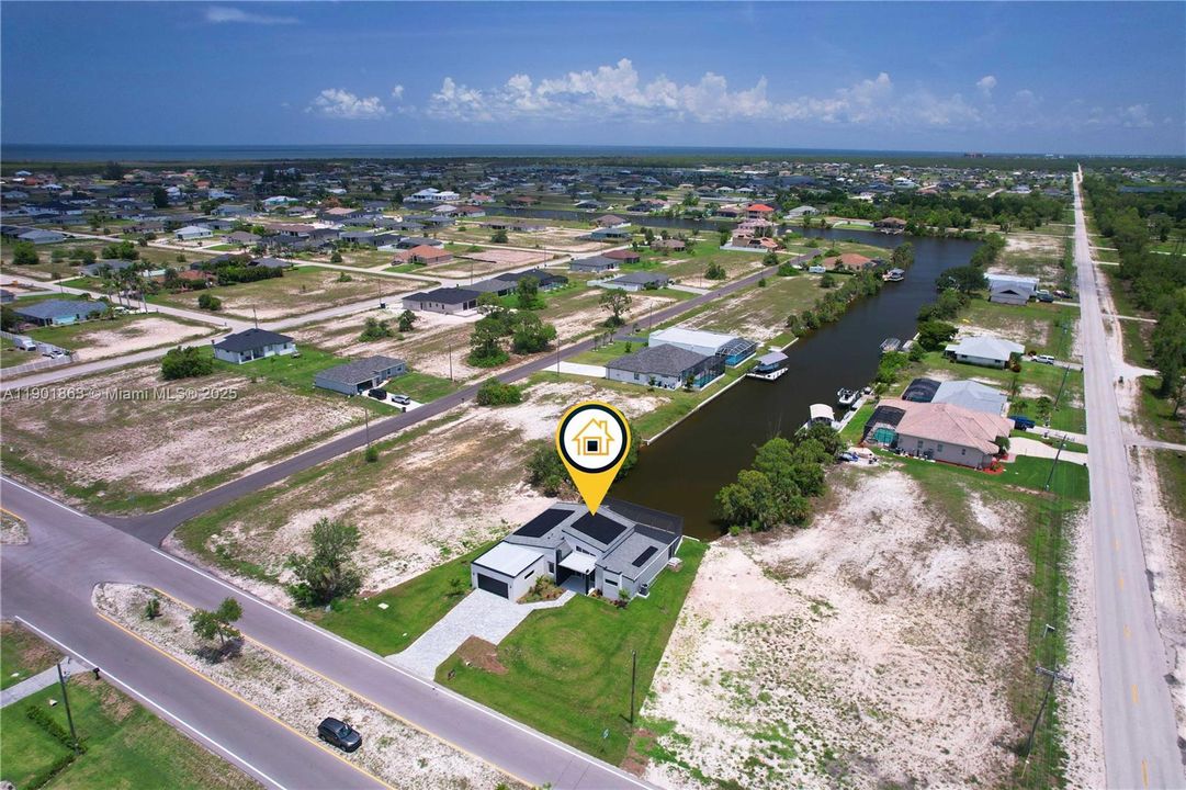 For Sale: $799,900 (4 beds, 3 baths, 2295 Square Feet)