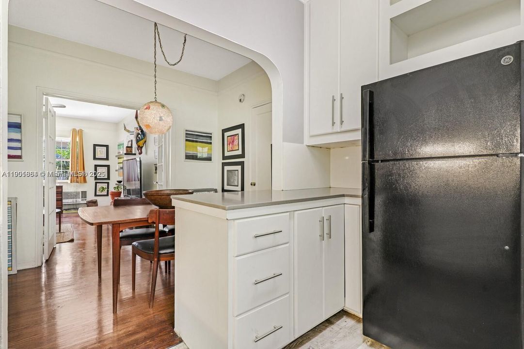 待售: $205,000 (0 贝兹, 1 浴室, 505 平方英尺)