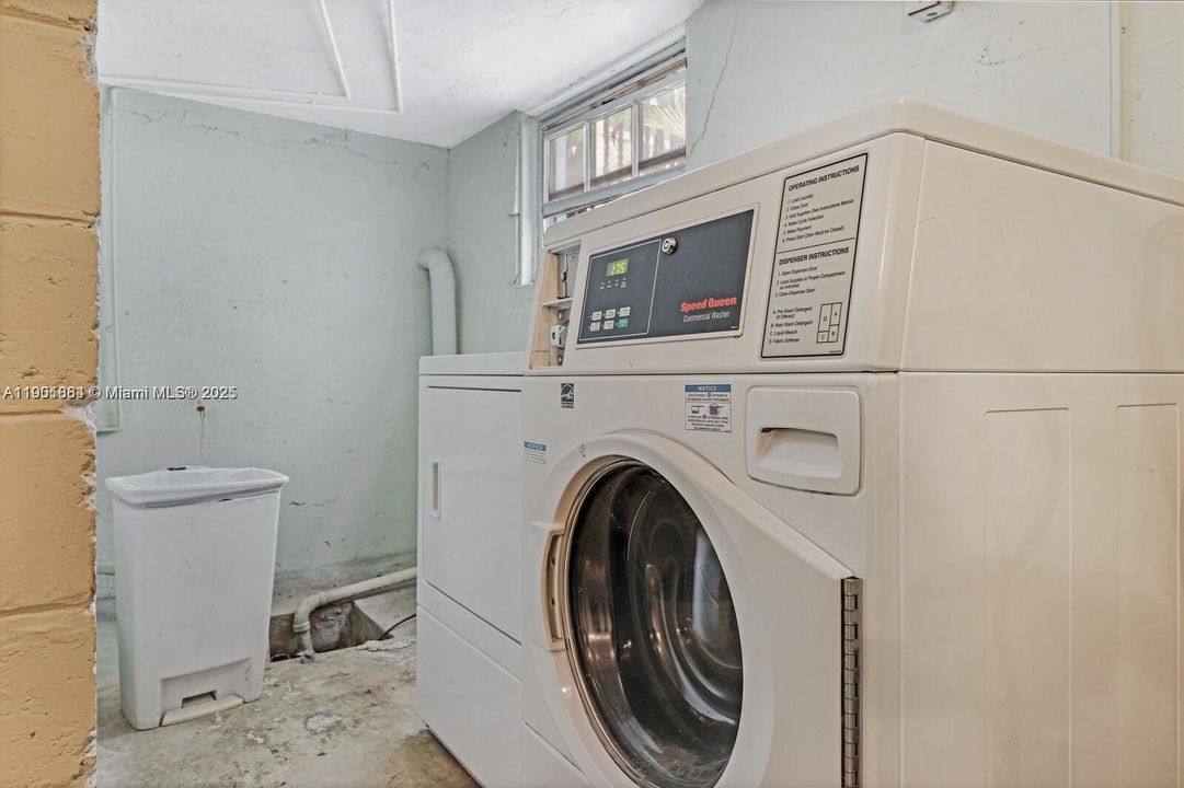 待售: $205,000 (0 贝兹, 1 浴室, 505 平方英尺)