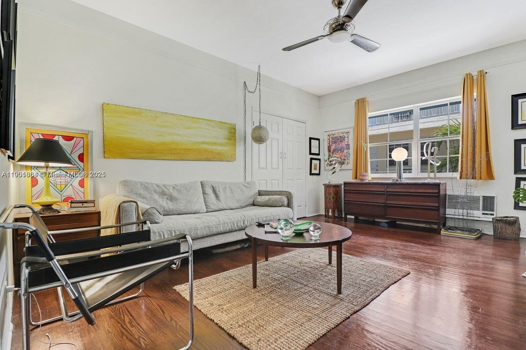 待售: $205,000 (0 贝兹, 1 浴室, 505 平方英尺)