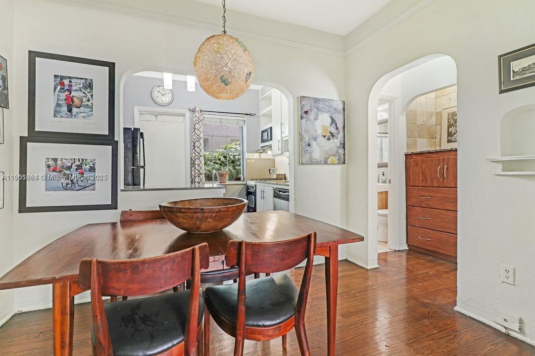 待售: $205,000 (0 贝兹, 1 浴室, 505 平方英尺)