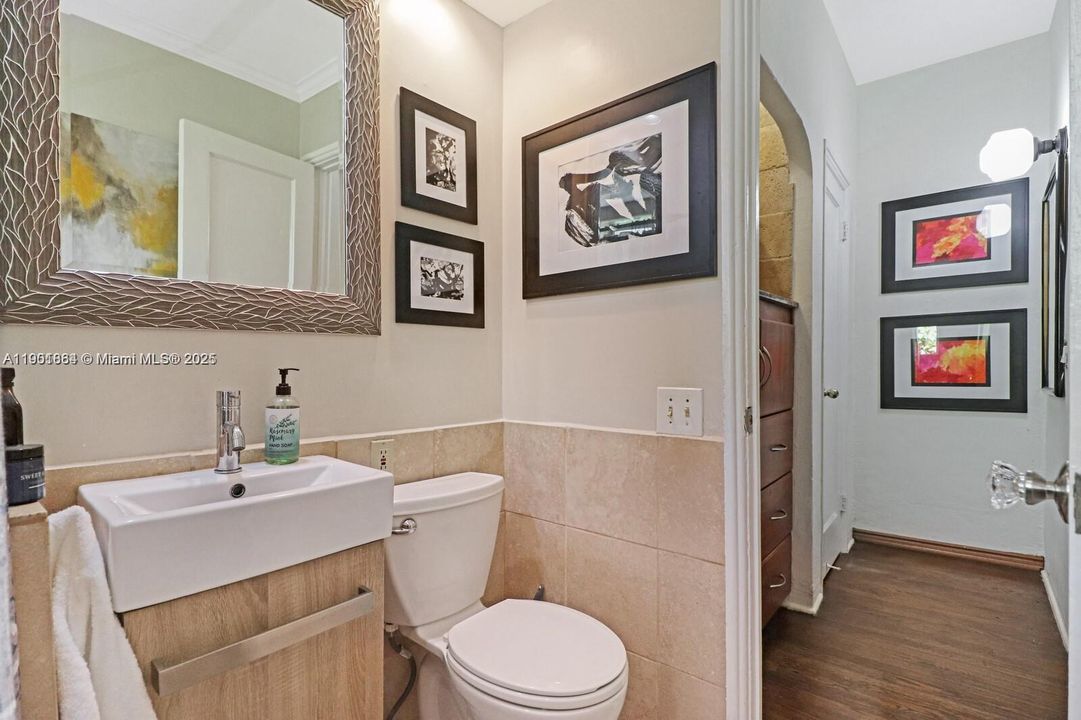 待售: $205,000 (0 贝兹, 1 浴室, 505 平方英尺)