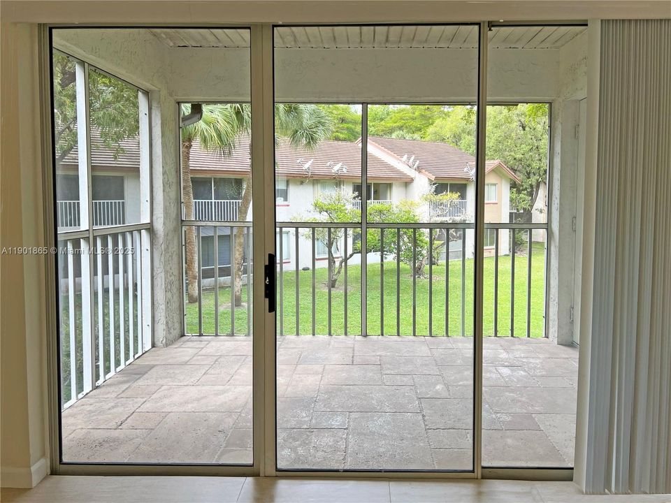 For Sale: $315,000 (2 beds, 2 baths, 1224 Square Feet)