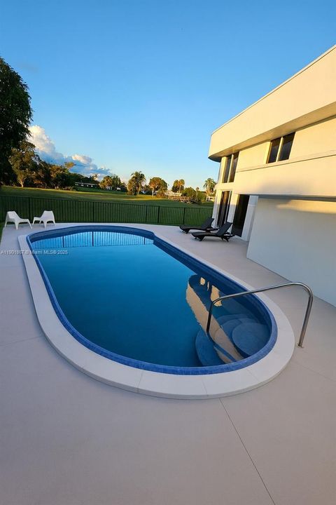 For Rent: $7,000 (4 beds, 3 baths, 4209 Square Feet)