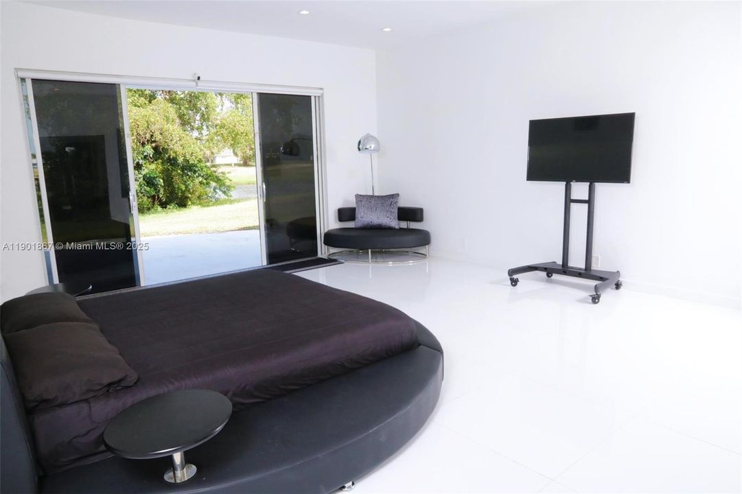 For Rent: $7,000 (4 beds, 3 baths, 4209 Square Feet)