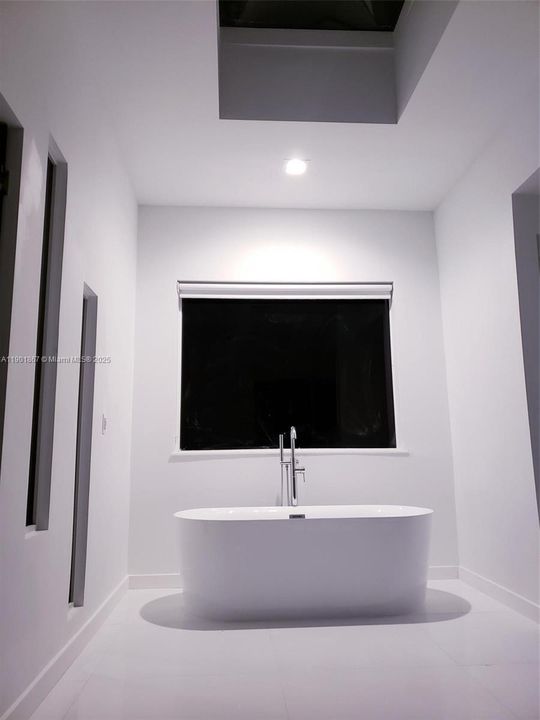 For Rent: $7,000 (4 beds, 3 baths, 4209 Square Feet)